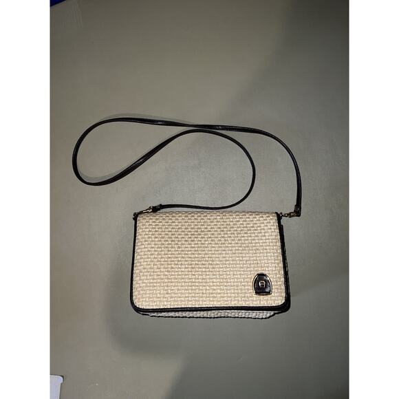 Vintage Etienne Aigner Wicker Straw Purse With Brown Shoulder Strap - Picture 1 of 12